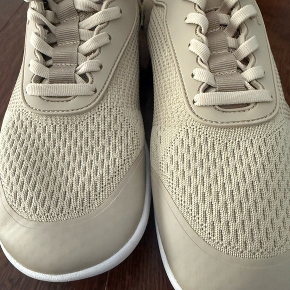 Hike footwear Women's Beige Sneakers Zero Drop Sole size 9/9.5 - Picture 13 of 16